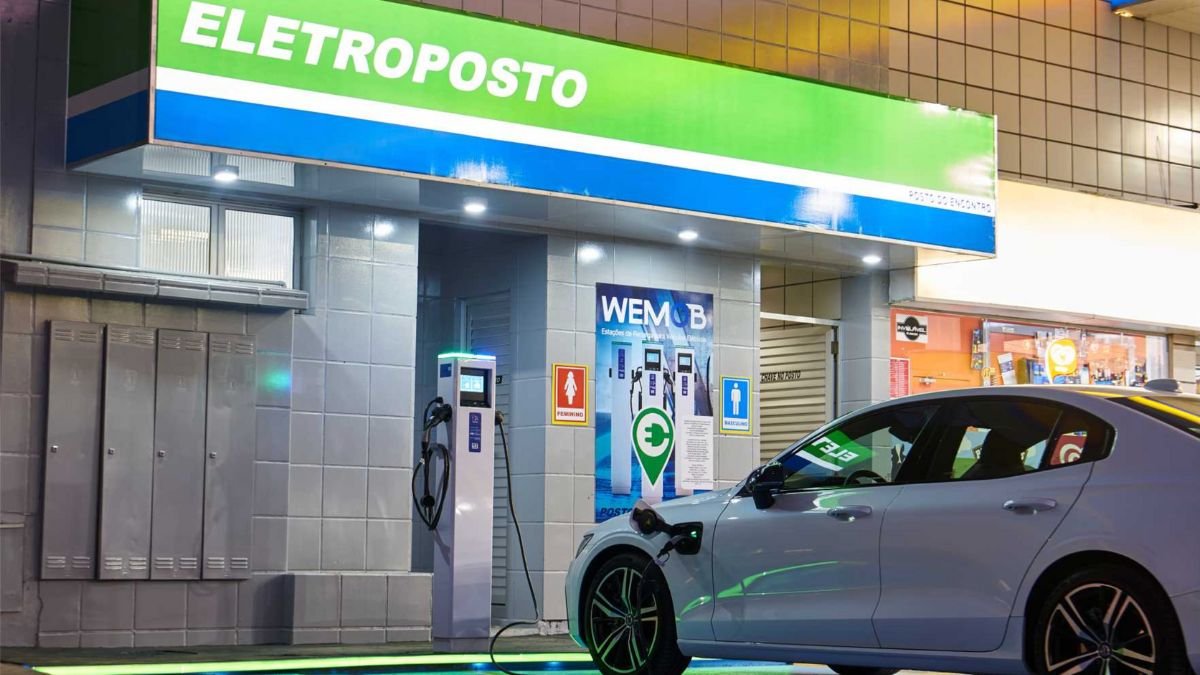 quanto custa carregar um carro elétrico no posto capa